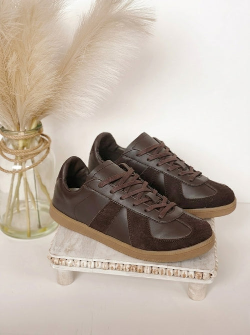 Tenis Virtuoso · Casual Deportivo